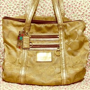 Gold Coach Poppy purse! Super cute!